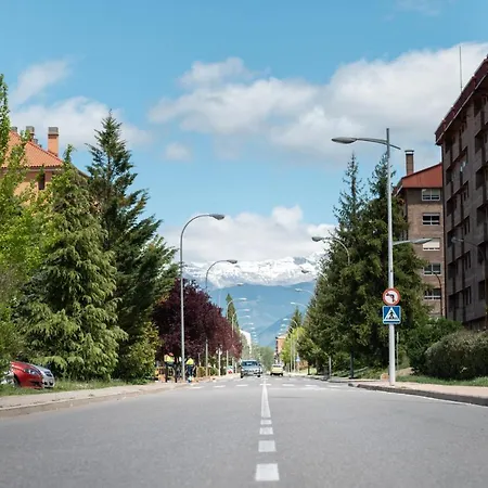 En Con Amplia Y Soleada Terraza Apartament Sabiñánigo