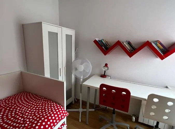 En Con Amplia Y Soleada Terraza * Sabiñánigo